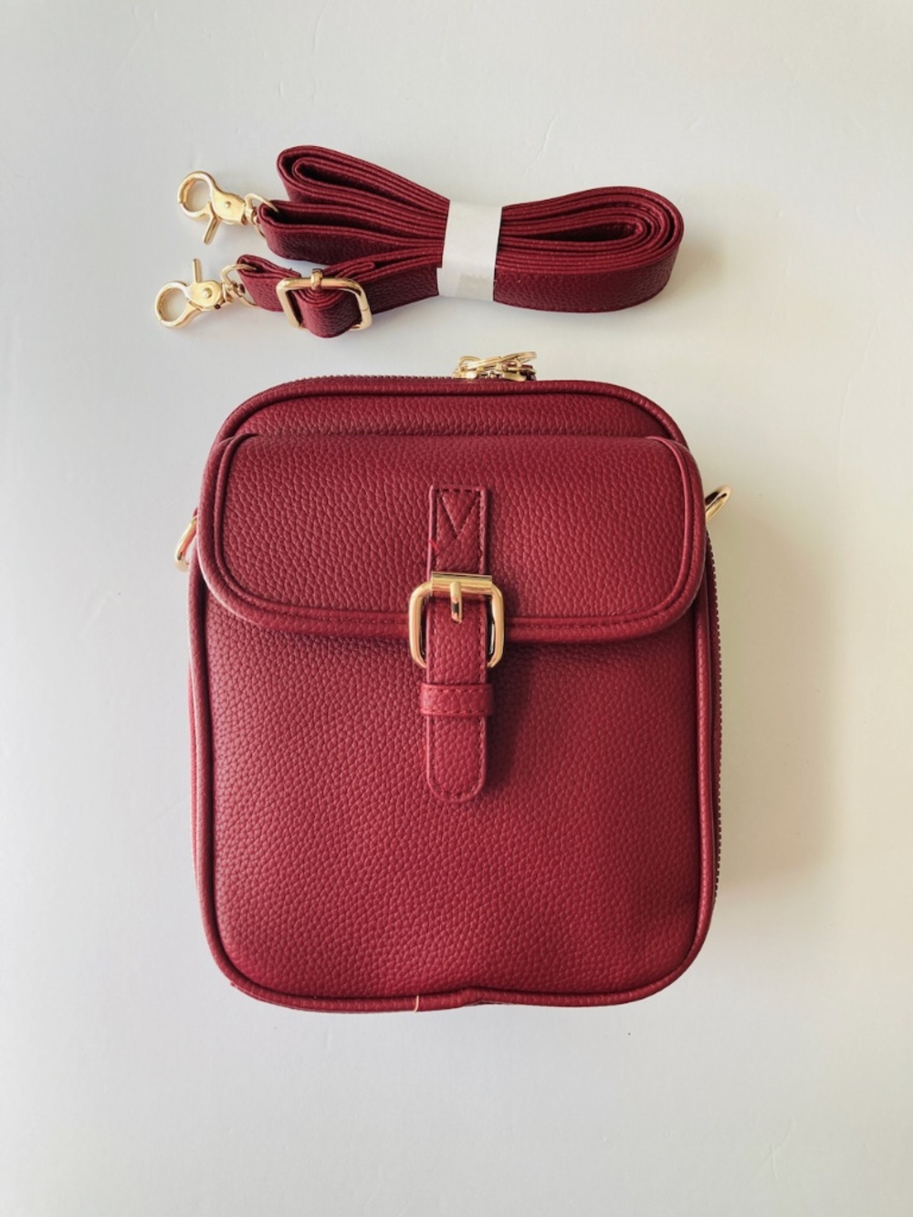 NIP Red Vegan Crossbody 8" X 6.5" X 3" Pockets Locking Zippers Adjustable Strap